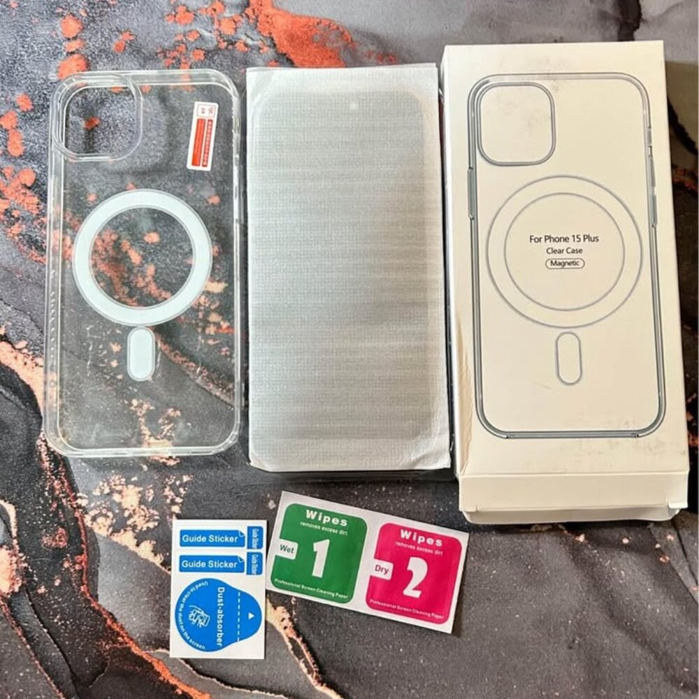iPhone 15 plus Magnetic case and privacy Glass Screen Protector